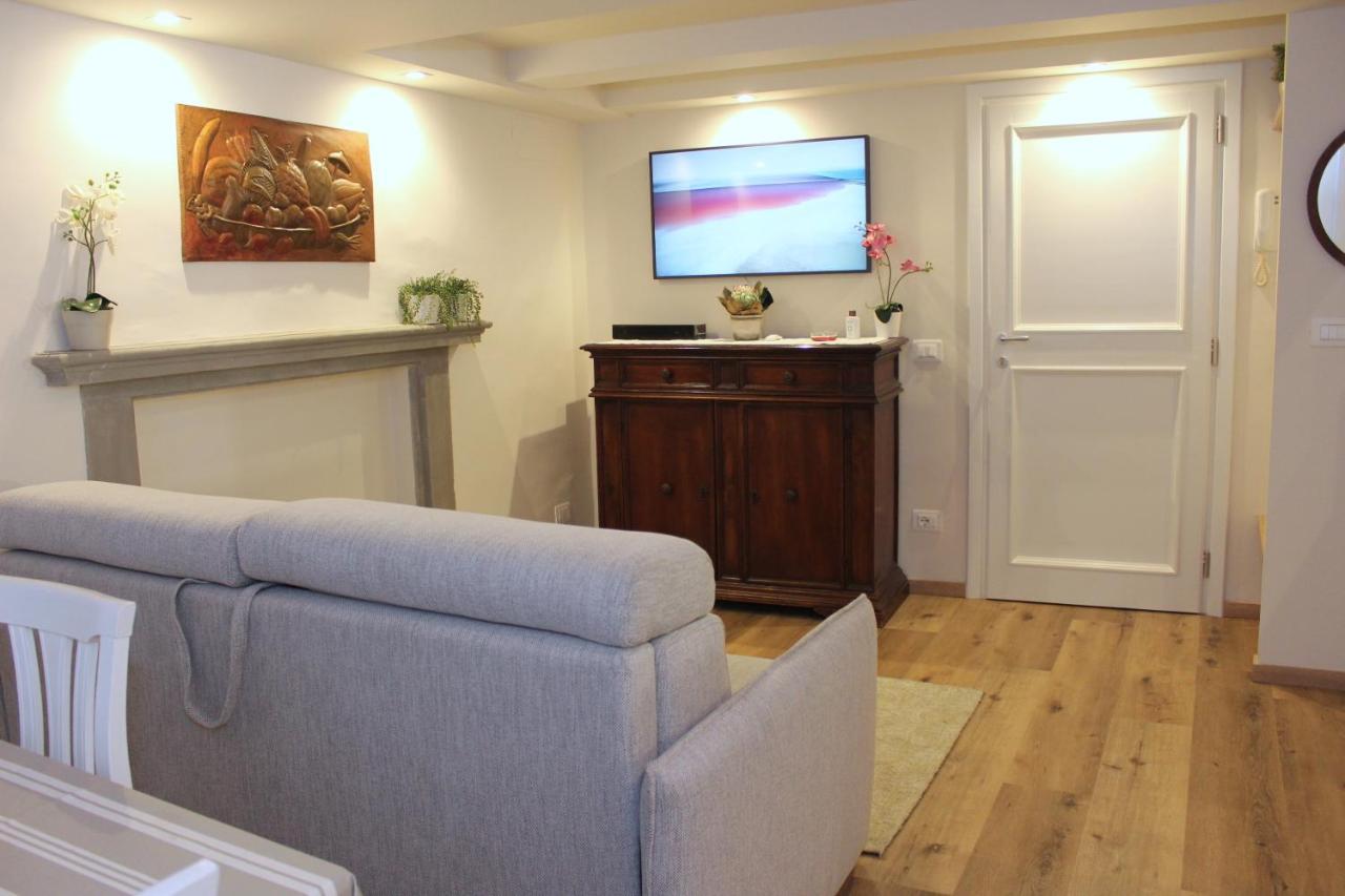 Art Apartment Santa Croce Suite Флоренція Екстер'єр фото